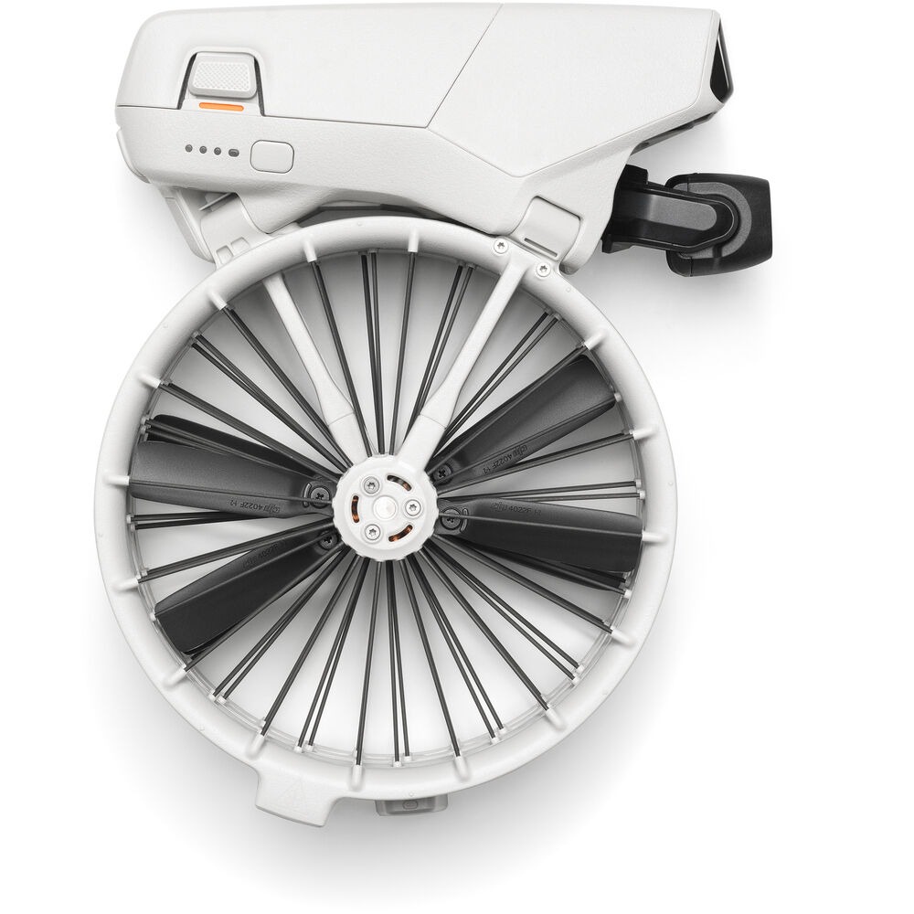 Drone DJI Flip Fly More Combo, 4K, 60 FPS, HDR, Rastreamento IA, Autonomia de voo 31 min. (Controle com tela) BR - DJI061 Drone DJI Flip Fly More Combo, 4K, 60 FPS, HDR, Rastreamento IA, Autonomia de voo 31 min. (Controle com tela) BR - DJI061