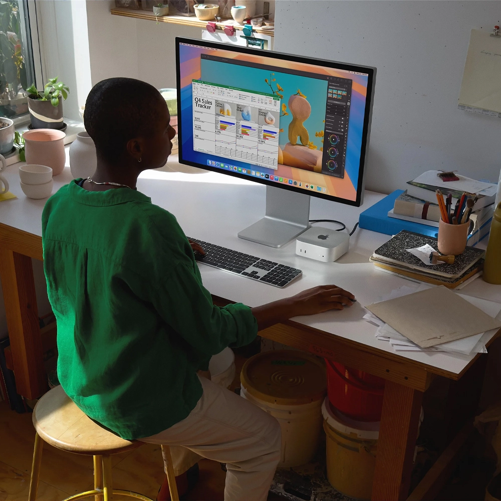 Mac Mini Apple Chip M4, CPU de 10 Núcleos, GPU de 10 Núcleos, Memória 24GB, SSD de 512GB, Prata - MCYT4BZ/A