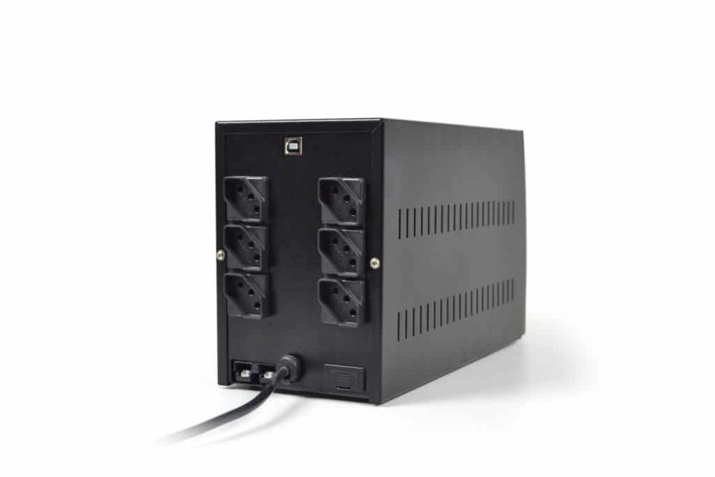 Nobreak TS Shara UPS Compact Universal 1400VA 2BS 54H Bivolt Entrada/ Saída - TS 4431